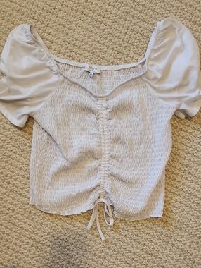 crown & ivy Ivory Smocked Ruched Puff-Sleeve Crop Top